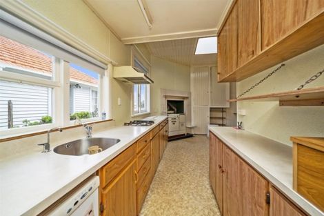 Photo of property in 14 Waihi Road, Hawera, 4610