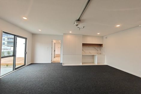 Photo of property in 1 Pukeko Road, Hobsonville, 0616