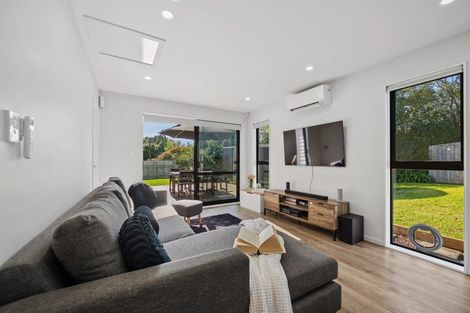 Photo of property in 18 Taupata Lane, Helensville, 0800