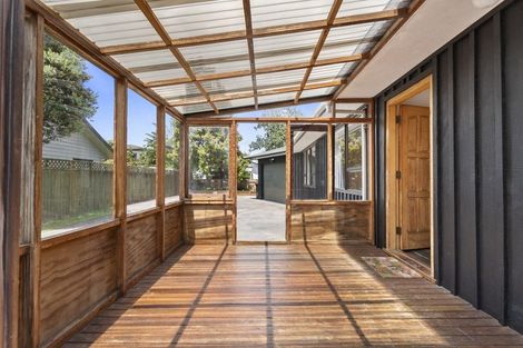 Photo of property in 3 Newland Court, Palmerston North, 4410
