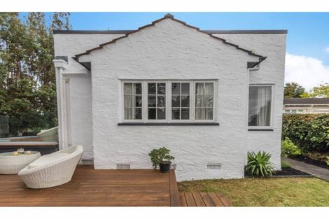 Photo of property in 21 Tirimoana Road, Te Atatu South, Auckland, 0602