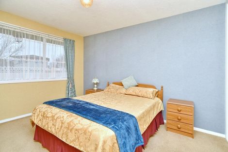 Photo of property in 1 Larkhill Place, Russley, Christchurch, 8042