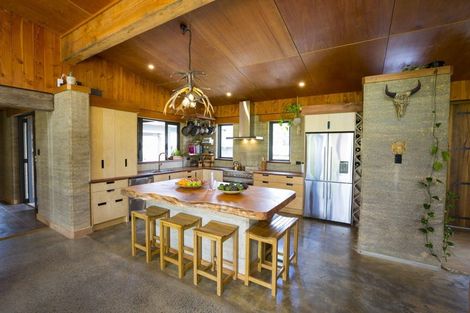 Photo of property in 16 Pennyroyal Place, Te Kamo, Kamo, 0185