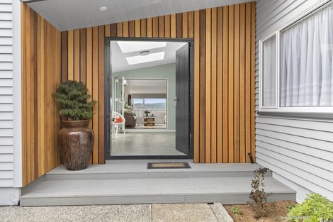 Photo of property in 11 Harbour Park Terrace, Khandallah, Wellington, 6035