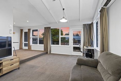 Photo of property in 15 Inca Place, Redwood, Christchurch, 8051