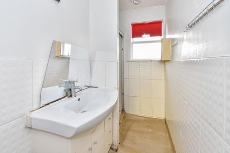 Photo of property in 7 Clendon Place, Manurewa, Auckland, 2102