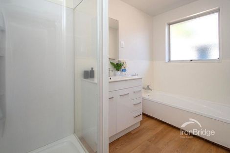 Photo of property in 2/72 Waratah Street, Avondale, Christchurch, 8061