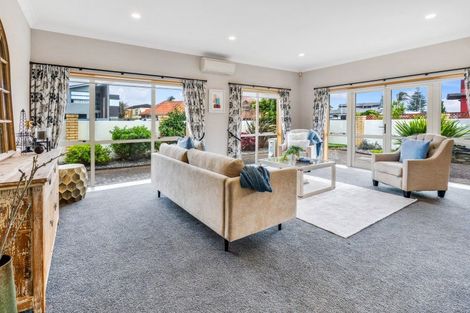 Photo of property in 1/16 Hattaway Avenue, Bucklands Beach, Auckland, 2012