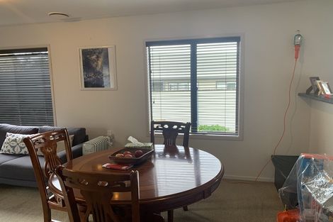 Photo of property in 13 Gloaming Place, Conifer Grove, Takanini, 2112