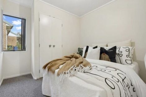 Photo of property in 11/12 Blueridge Close, Sunnyvale, Auckland, 0612