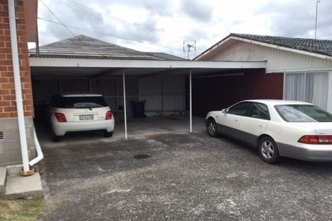 Photo of property in 1/25 West Coast Road, Glen Eden, Auckland, 0602