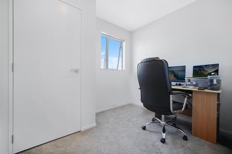 Photo of property in 14a Putiputi Way, Papakura, 2110