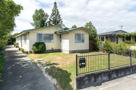Photo of property in 38 Somerset Crescent, Highbury, Palmerston North, 4412