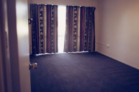 Photo of property in 62 Kohekohe Street, New Lynn, Auckland, 0600