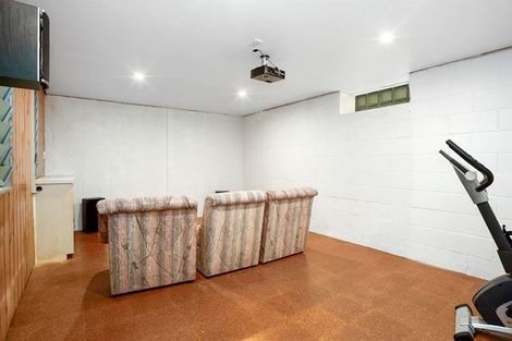 Photo of property in 3 Larsen Crescent, Tawa, Wellington, 5028