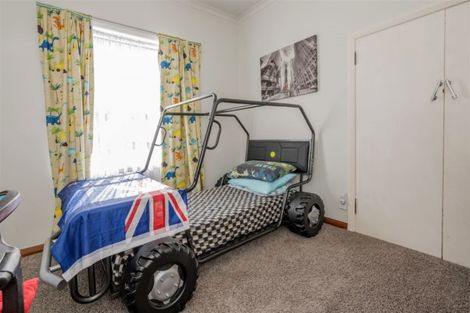 Photo of property in 15 Reeve Street, Levin, 5510