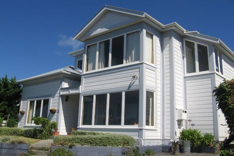 Photo of property in 22 Harbour View Road, Northland, Wellington, 6012