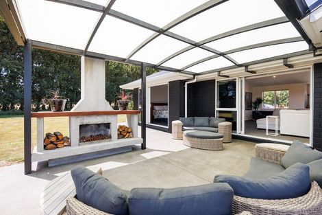 Photo of property in 985 Parewanui Road, Parewanui, Bulls, 4894