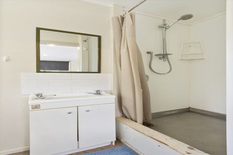 Photo of property in 208 Mahia Road, Weymouth, Auckland, 2103