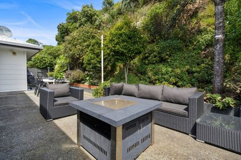 Photo of property in 99 Akaroa Drive, Maupuia, Wellington, 6022