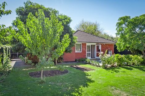 Photo of property in 2/104a Idris Road, Bryndwr, Christchurch, 8052