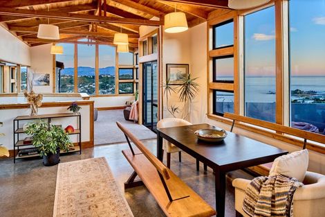 Photo of property in 23 Dargle Way, Island Bay, Wellington, 6023