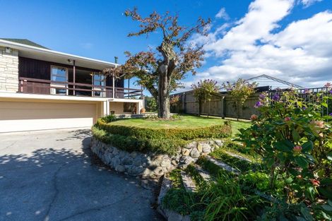 Photo of property in 76 Highbury Drive, Levin, 5510