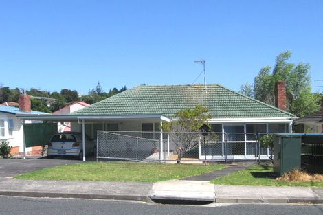 Photo of property in 2/28 Elliott Avenue, Bayview, Auckland, 0629