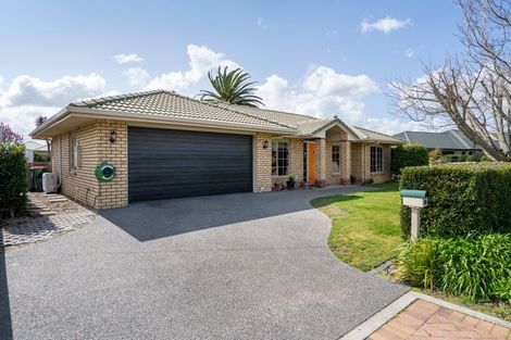 Photo of property in 14 Alba Place, Cambridge, 3434