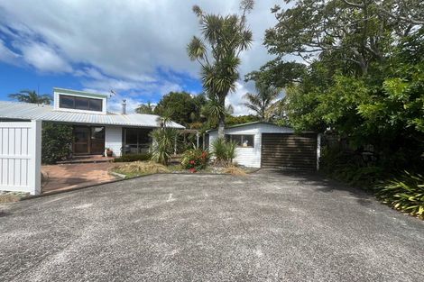 Photo of property in 2/27 Motuora Road, Manly, Whangaparaoa, 0930