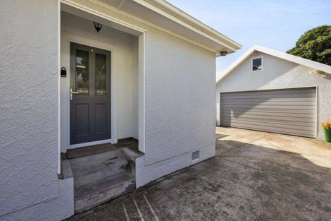 Photo of property in 16 Plympton Street, Brooklands, New Plymouth, 4310