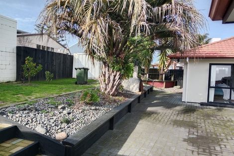 Photo of property in 1 Nautilus Drive, Papamoa Beach, Papamoa, 3118