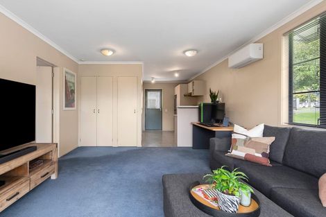 Photo of property in 8/5 Carolina Place, Albany, Auckland, 0632