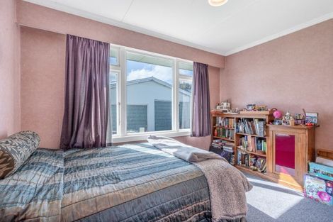 Photo of property in 43 Regent Street, Newfield, Invercargill, 9812