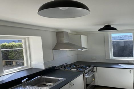 Photo of property in 11 Edgeware Road, Palmerston North, 4410