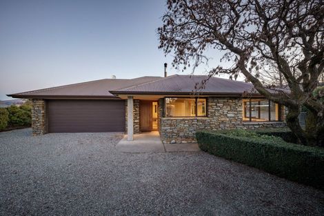 Photo of property in 48 Rob Roy Lane, Wanaka, 9305