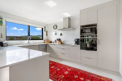 Photo of property in 4 Te Taniwha Road, One Tree Point, 0118