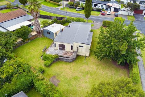 Photo of property in 28 Ferry Parade, Herald Island, Auckland, 0618