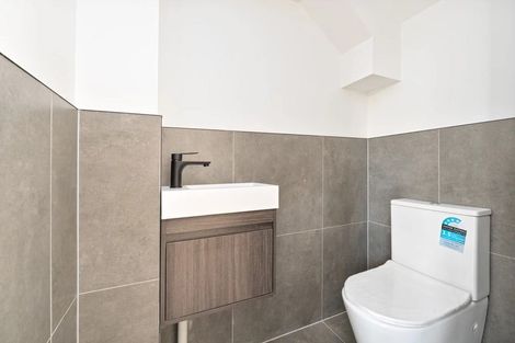 Photo of property in 6/442 Old Te Atatu Road, Te Atatu Peninsula, Auckland, 0610