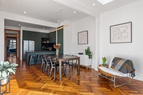 Photo of property in 33 Queen Street, Mount Victoria, Wellington, 6011