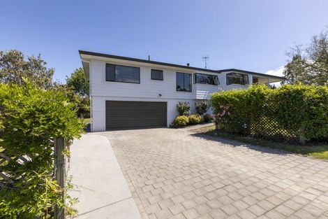 Photo of property in 37 Domain Road, Waipawa, 4210