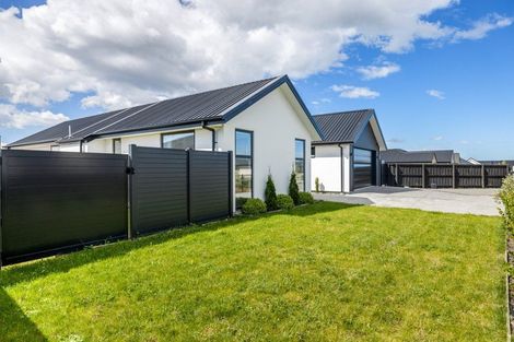 Photo of property in 10 Crosado Place, Rolleston, 7614