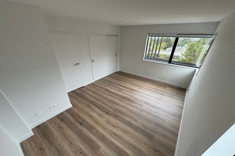 Photo of property in 19 Windy Ridge Road, Glenfield, Auckland, 0629