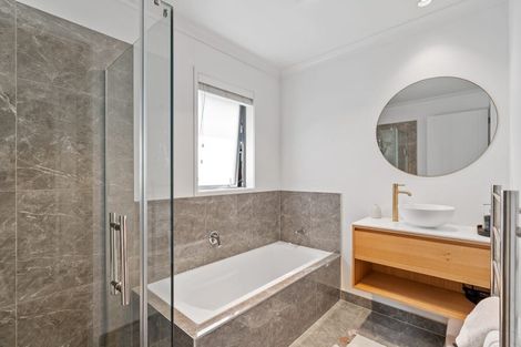 Photo of property in 6 Shearwater Lane, Point Wells, 0986