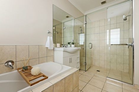 Photo of property in 15a Golding Road, Taradale, Napier, 4112