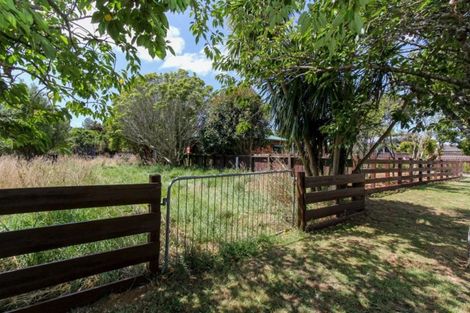 Photo of property in 537 Richmond Road, Lepperton, New Plymouth, 4373