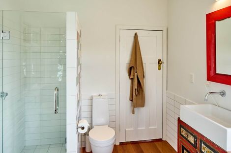 Photo of property in 10 Travancore Street, Island Bay, Wellington, 6023