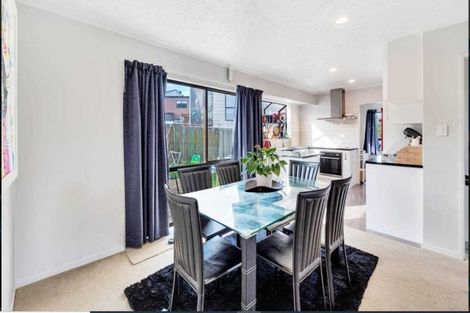 Photo of property in 21 Crosby Road, West Harbour, Auckland, 0618