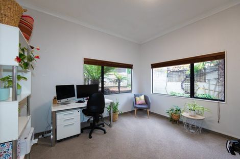 Photo of property in 26 Cumberland Rise, Taradale, Napier, 4112
