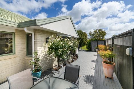 Photo of property in 9 Montana Way, Milson, Palmerston North, 4414